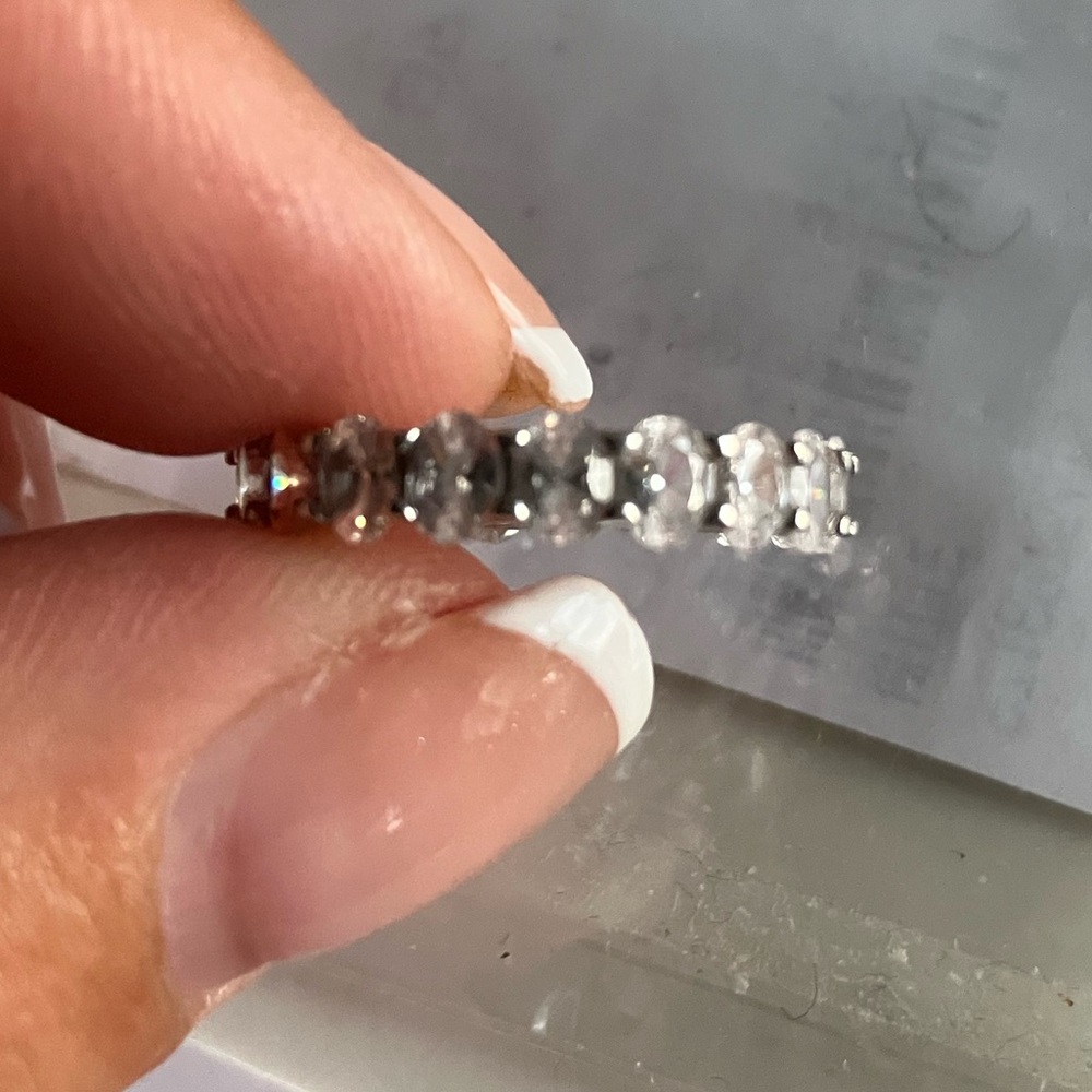 Stunning Eternity Band Ring - Picture 3 of 5